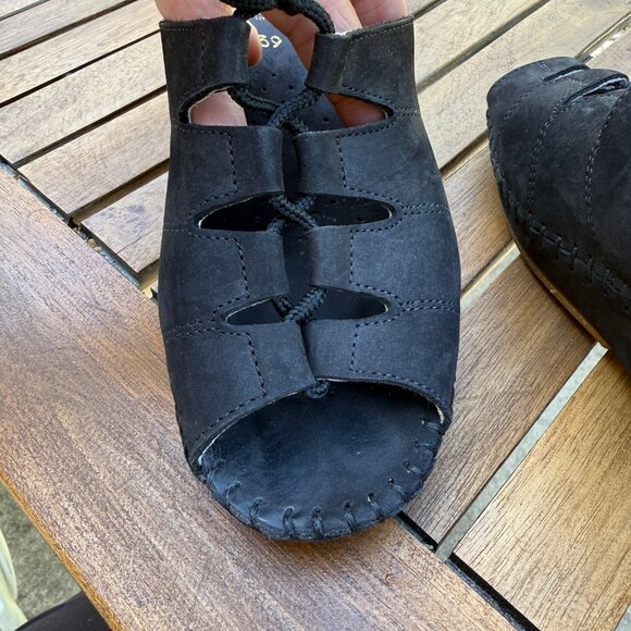 Black Leather Wedge Slide Sandals With Lace Detail Size 39 - Picture 7 of 7